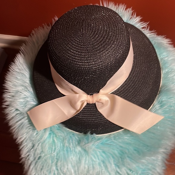 Women's hat - Picture 4 of 4
